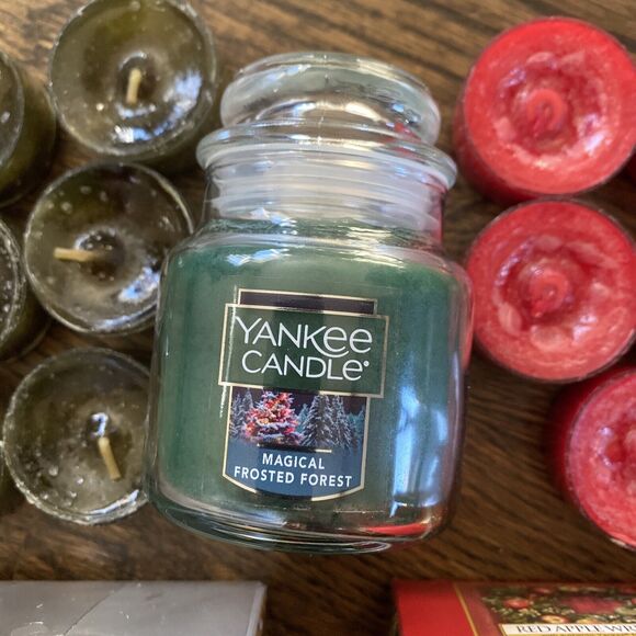 Yankee Candle Magical Frosted Forest, Autumn Lodge, & Red Apple Wreath Mixed Lot - Picture 1 of 4